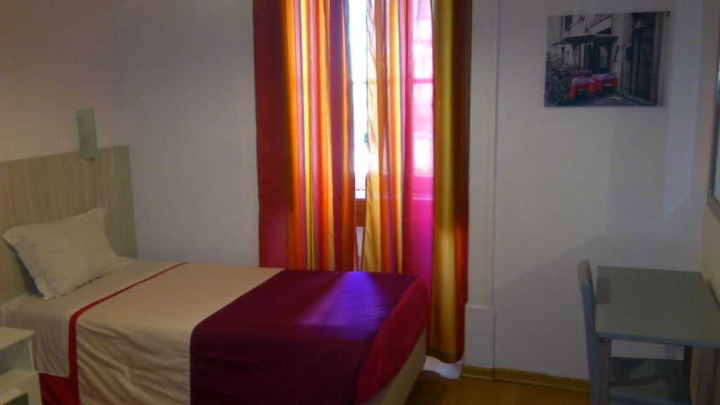 Pensao Estacao Central Lisbon Room photo